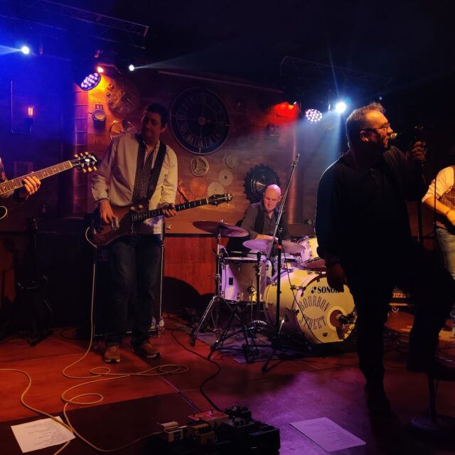 Showtime Bourbonstreet!